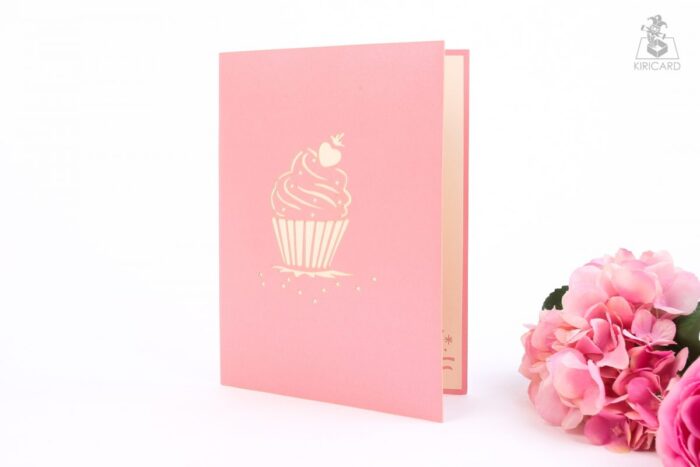 birthday-strawberry-cupcake-pop-up-card-02