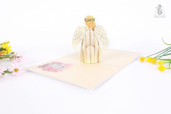 a-yellow-christmas-angel-pop-up-card-04