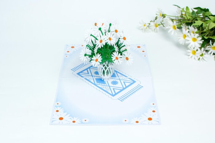 white-daisies-vase-pop-up-card-02